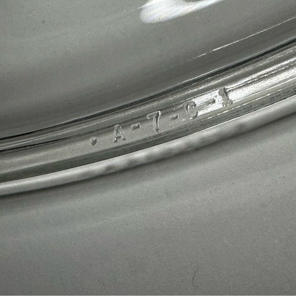 Vintage Corning Ware Blue Cornflower 1 3/4 qt Baking Dish with Pyrex Lid - Picture 13 of 15